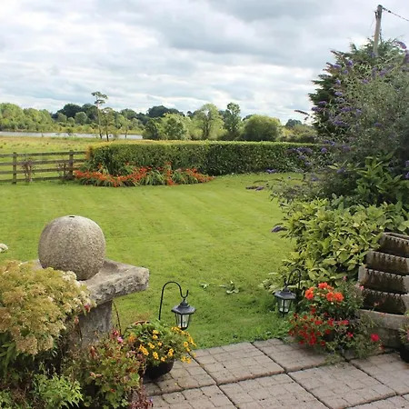 River Edge Отель Jamestown