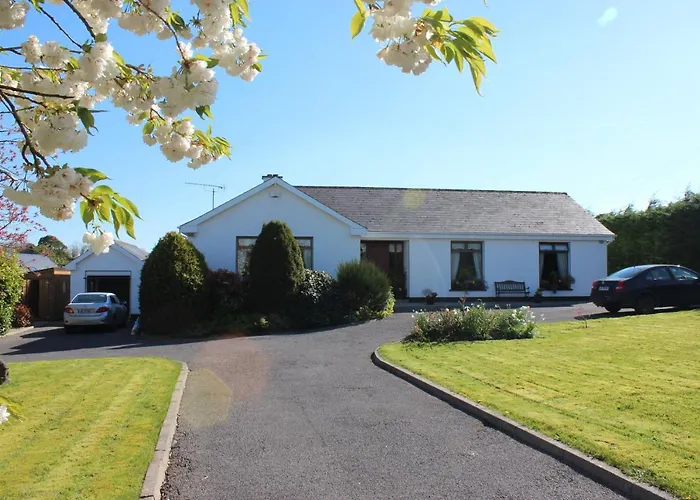 Отель River Edge *